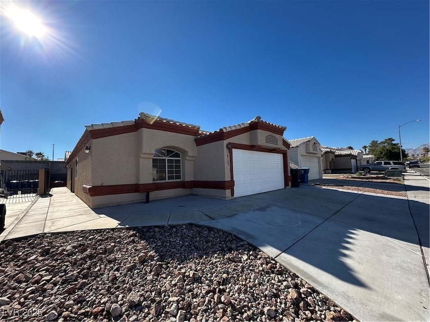 8109 Sickle Ln, Las Vegas, NV 89128 - photo 1