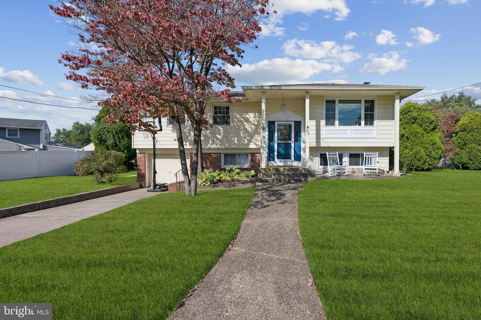 43 Princeton Dr, Delran, NJ 08075 - photo 1