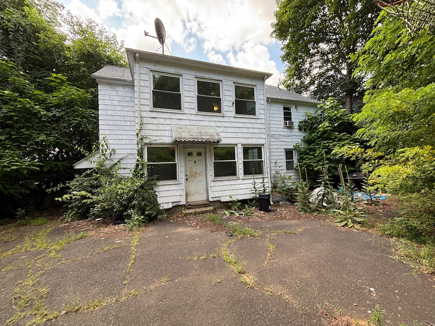 563 Sherman Pkwy, New Haven, CT 06511 - photo 1