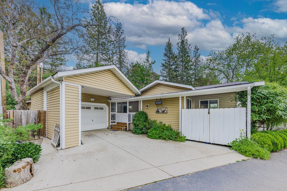 181 Upper Applegate Rd