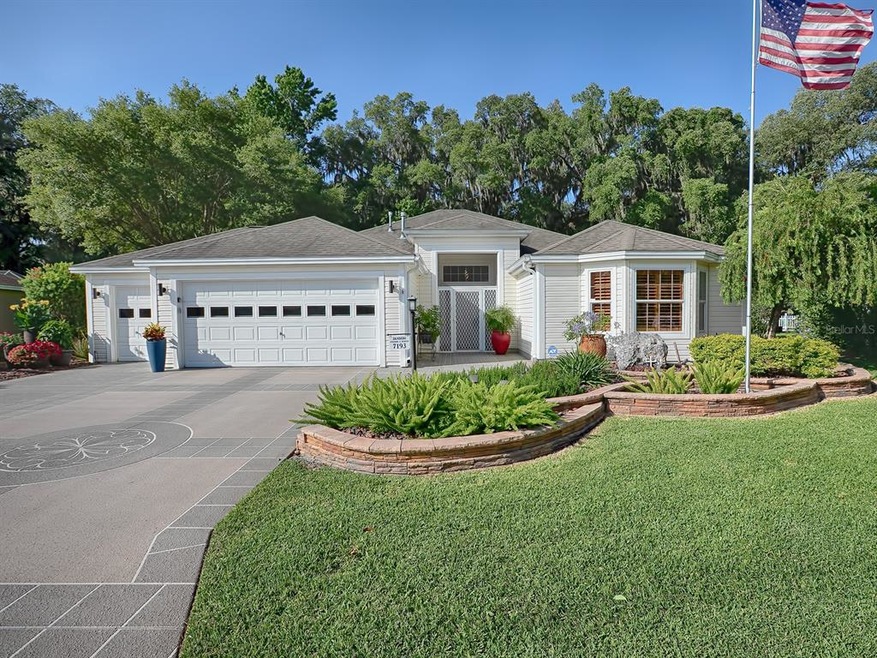 7193 SE 173rd Arlington Loop, The Villages, FL 32162 - photo 1