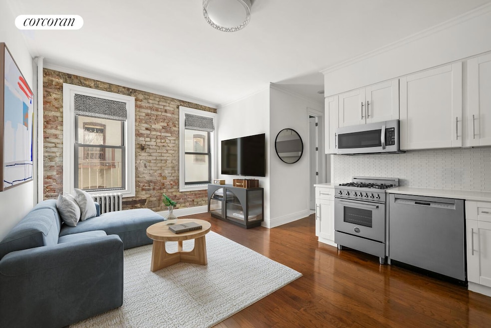 24-51 38th St unit B7, Astoria, NY 11103 - photo 1