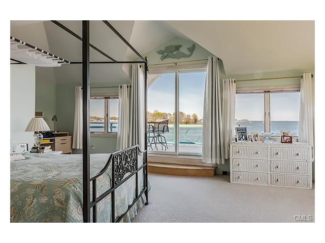 22 Harbor View Ave, Norwalk, CT 06854 - photo 1