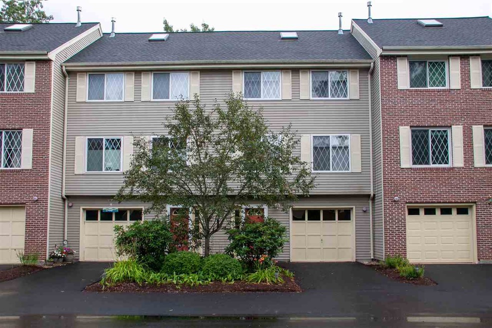 6 Burberry Ct, MerriMacK, NH 03054 - photo 1