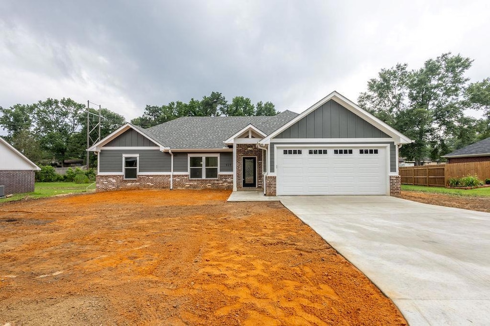 501 Northern Oak St, Nacogdoches, TX 75964 - photo 1