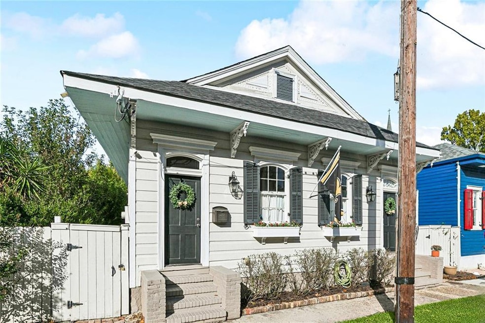 6135 Chartres St, New Orleans, LA 70117 - photo 1