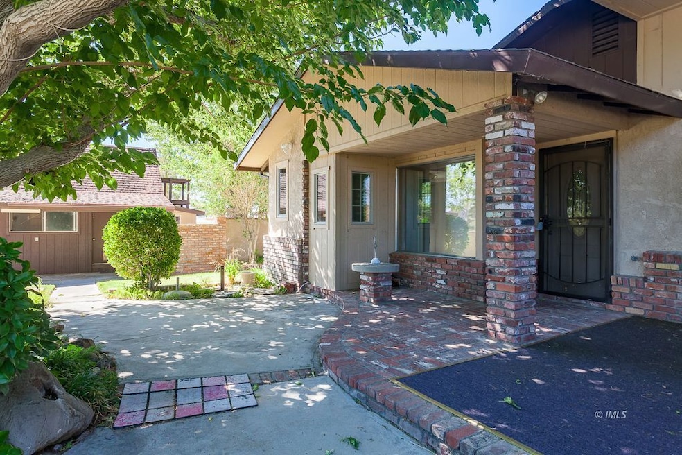 For Sale $825,000