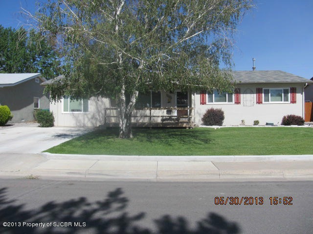 1216 Camina Vega 001