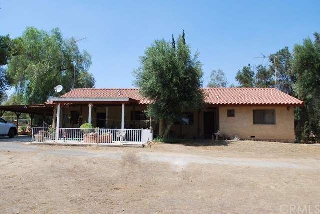 Front of single family home.