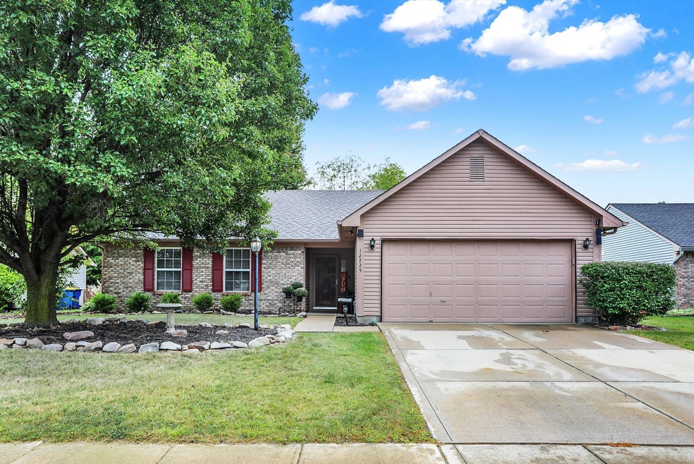 12725 Sovereign Ln, Fishers, IN 46038 - photo 1