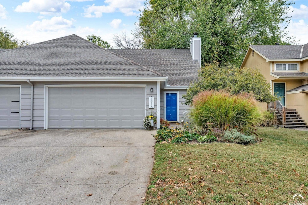 2416 Lancaster Dr, Lawrence, KS 66049 - photo 1