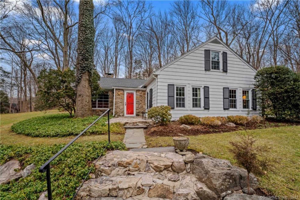 22 Pheasant Ln, Stamford, CT 06903 - photo 1