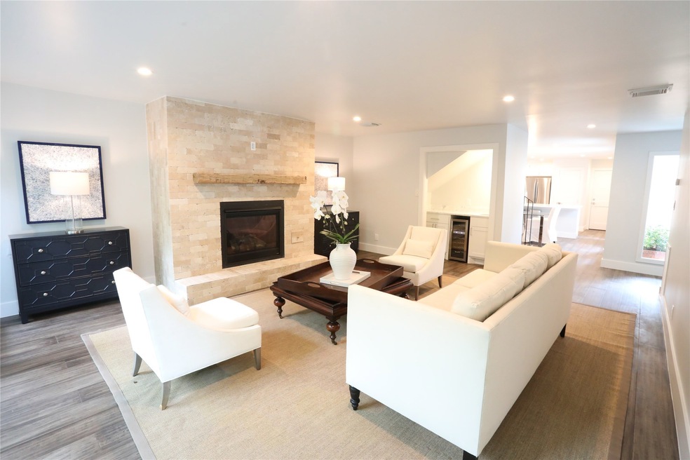 87 Legend Ln, Houston, TX 77024 - photo 1