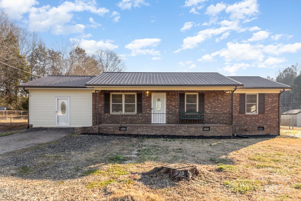 2536 S Chipley Ford Rd, Statesville, NC 28625 - photo 1