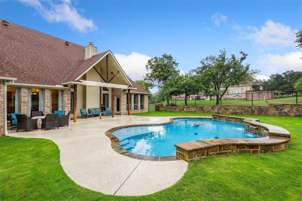 106 Trailview Ln, Weatherford, TX 76088 - photo 1