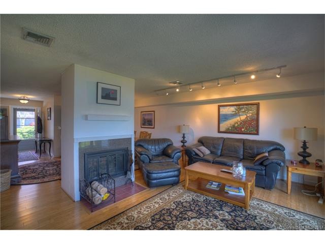 18 Whitehall Landing unit 18, Mystic, CT 06355 - photo 1