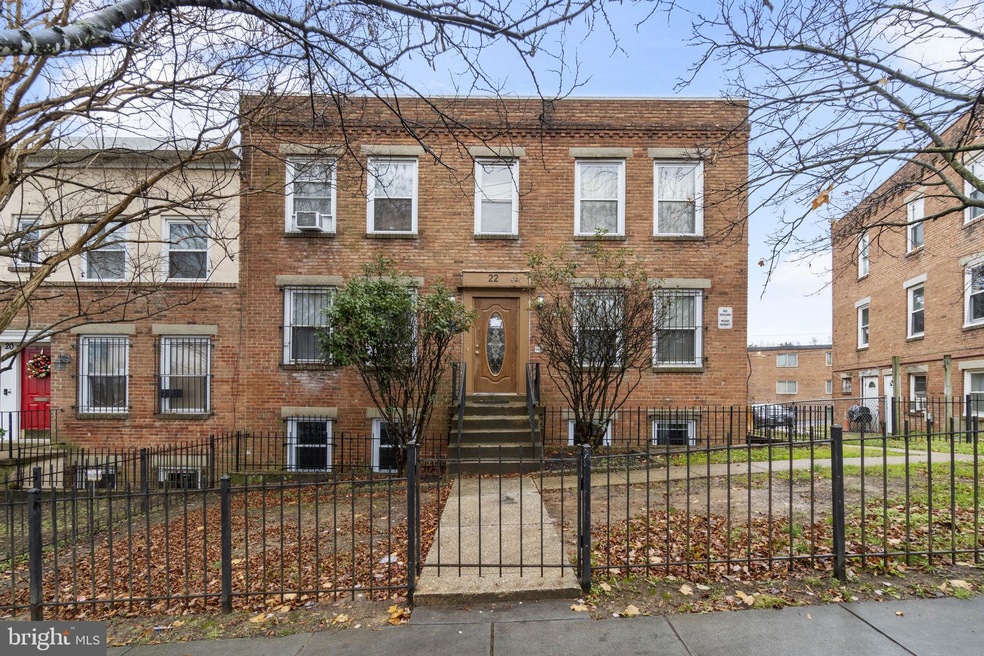 22 Galveston Place SW unit C, Washington, DC 20032 - photo 1