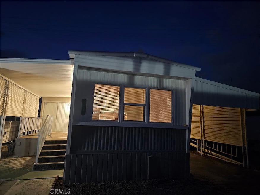 260 N Lyon Ave unit 116, Hemet, CA 92543 - photo 1