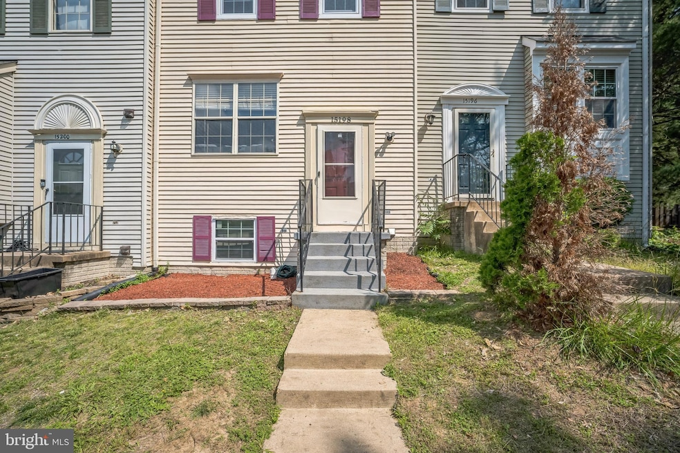 15198 Wentwood Ln, Woodbridge, VA 22191 - photo 1