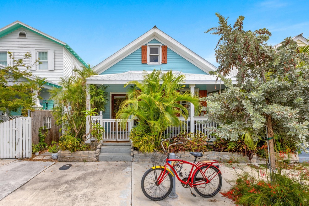 1119 Varela Street, A