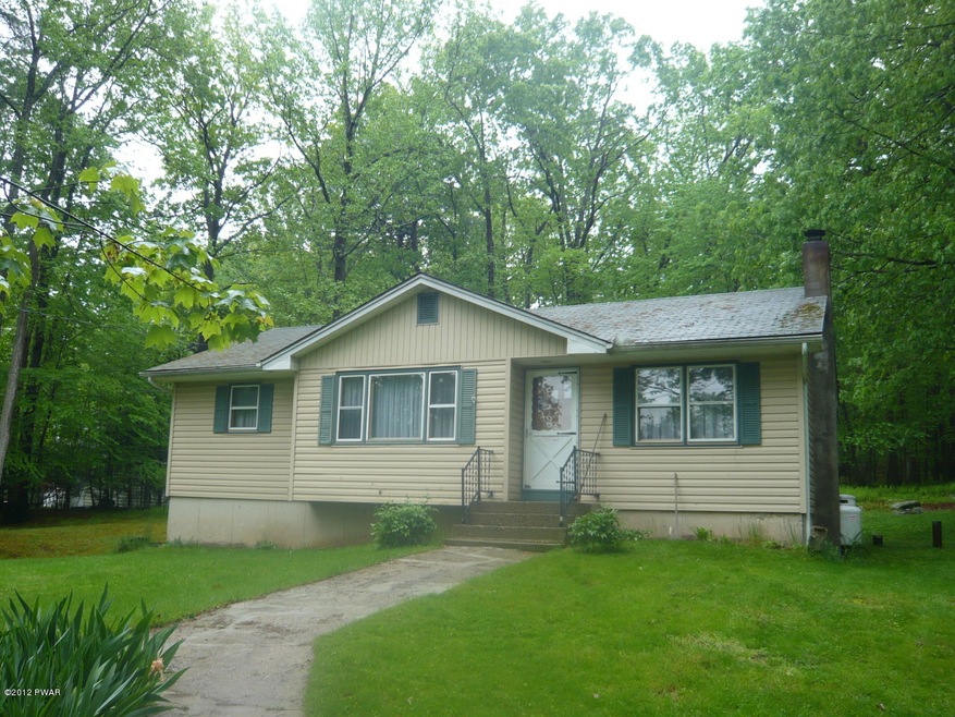 1208 Delaware Dr, Matamoras, PA 18336 - photo 1