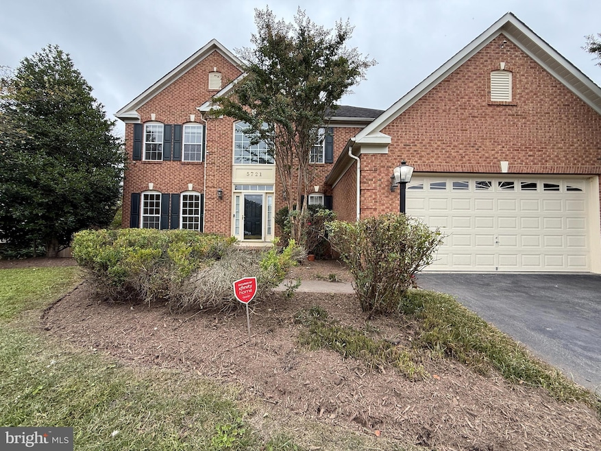 Pending $749,950 • Co-Listing Agent