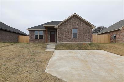 919 N Barrett Ave, Denison, TX 75020 - photo 1