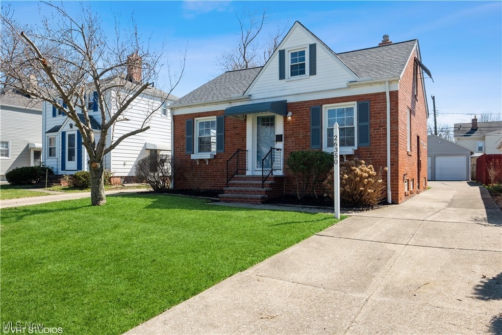 26350 Oriole Ave, Euclid, OH 44132 - photo 1