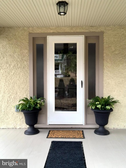 1517 Butter Ln, Reading, PA 19606 - photo 1