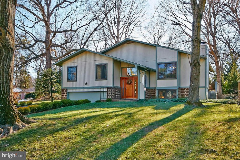 401 Troy Ct SE, Vienna, VA 22180 - photo 1