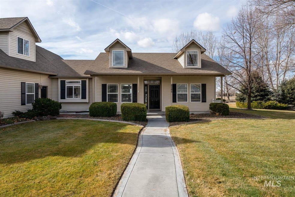 8265 S Danskin Ln, Meridian, ID 83642 - photo 1
