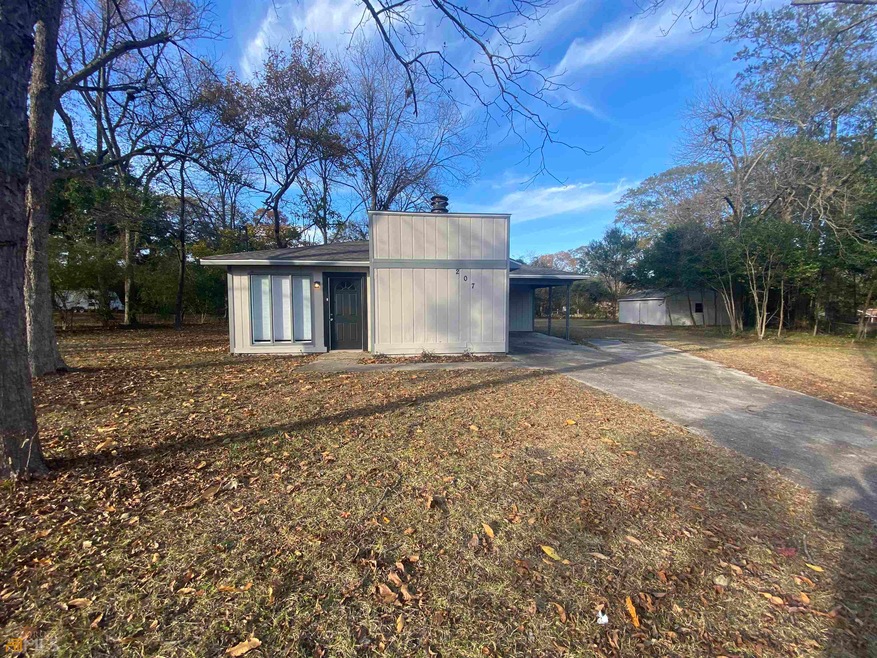 207 Oak Ridge Dr, Byron, GA 31008 - photo 1