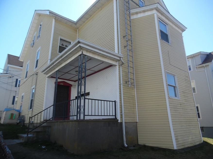 537 William St unit 1, Fall River, MA 02721 - photo 1