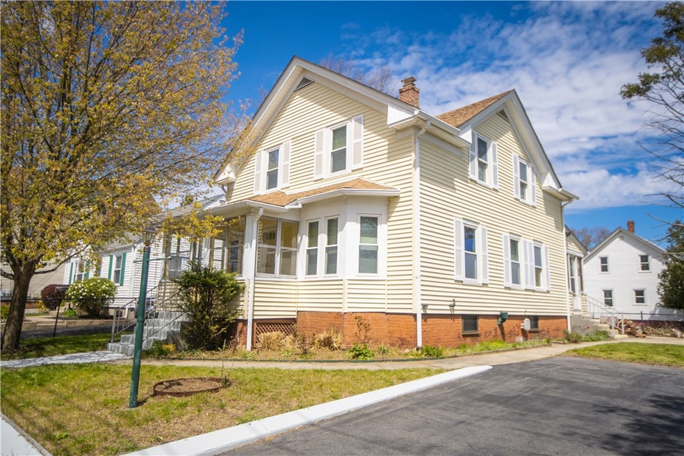 28 Hemlock Ave, Cranston, RI 02910 - photo 1