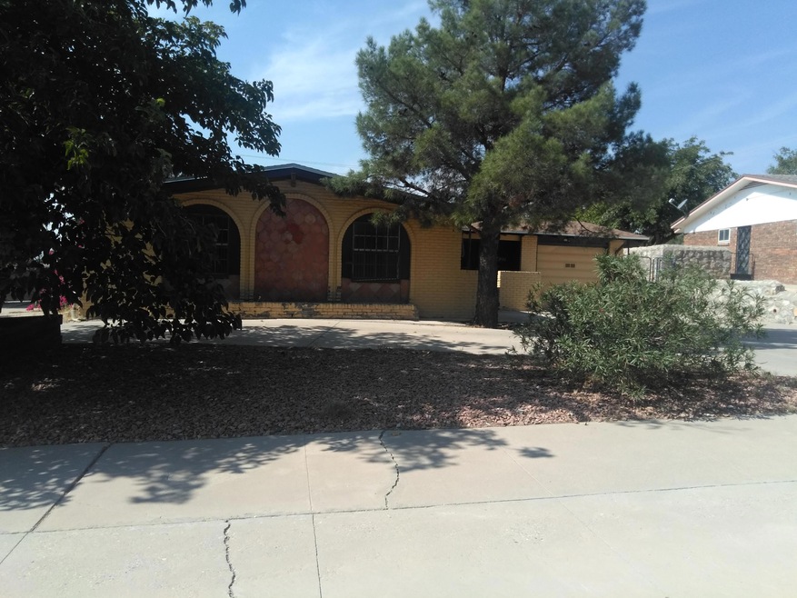 10427 Davwood Ln, El Paso, TX 79925 - photo 1