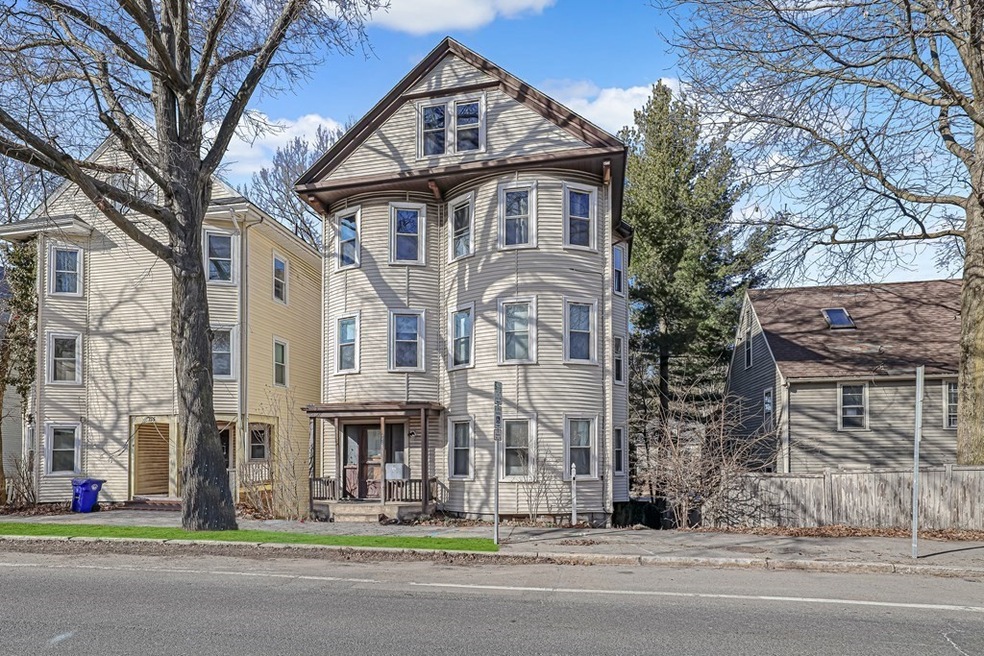 753 Boylston St unit 1, Chestnut Hill, MA 02467 - photo 1