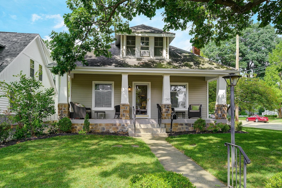 1249 Glenn-3