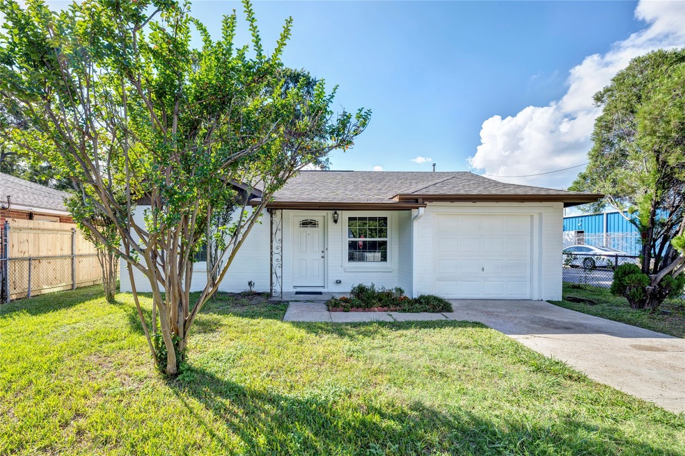 1823 Angeline St, Houston, TX 77009 - photo 1