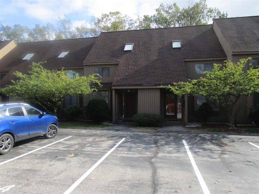 4 Blackstone Ct, MerriMacK, NH 03054 - photo 1