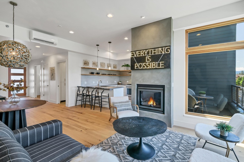 2735 NW Crossing Dr unit 201, Bend, OR 97703 - photo 1