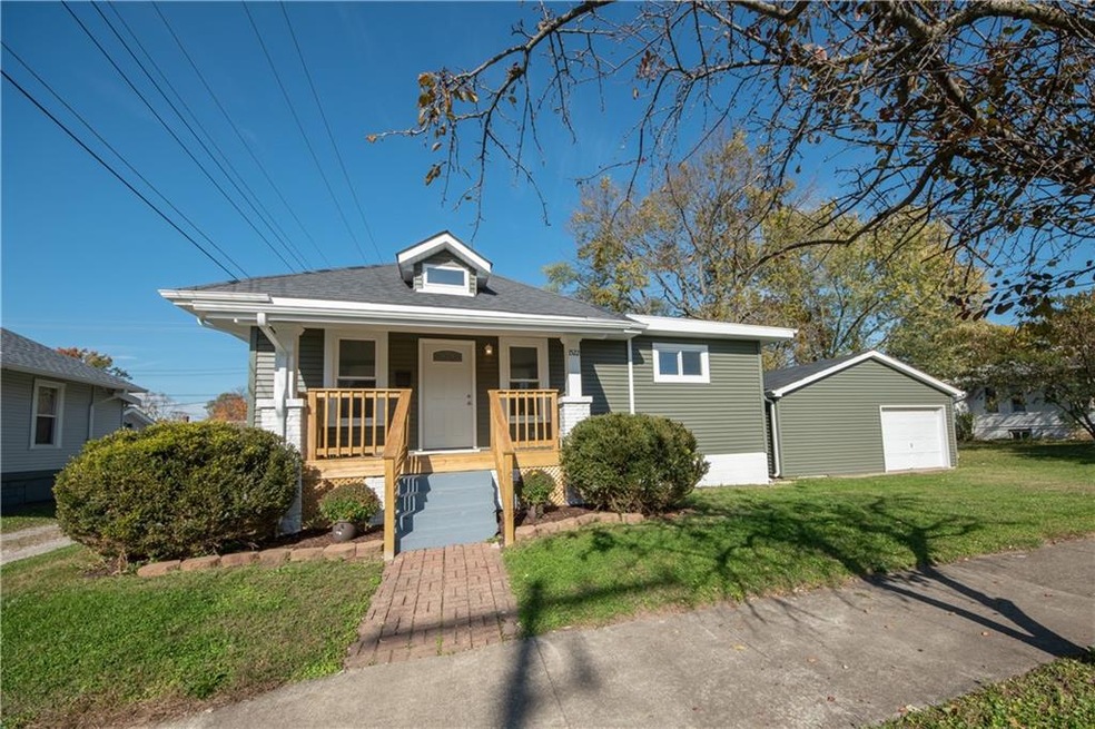 1522 19th St, Columbus, IN 47201 - photo 1