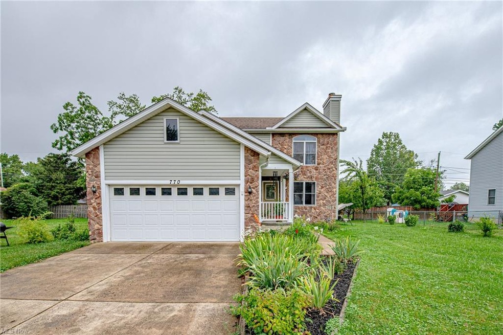 770 Hollywood Ave, Sheffield Lake, OH 44054 - photo 1