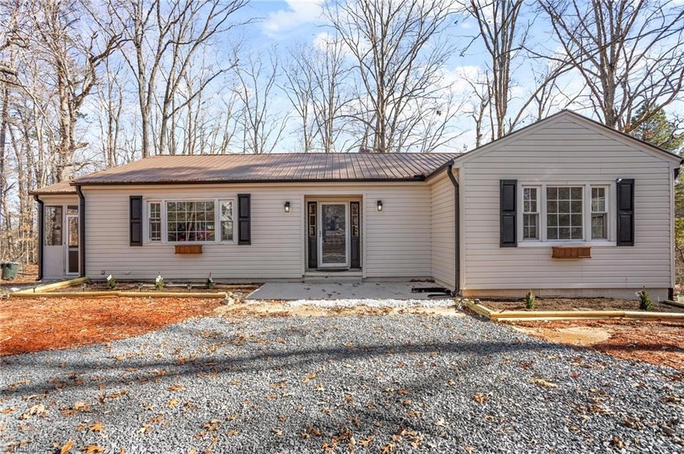 2044 Winter St, Asheboro, NC 27203 - photo 1