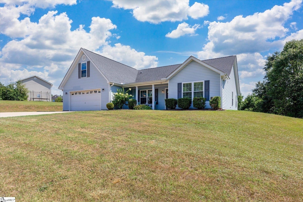 107 Whileaway Ct, Taylors, SC 29687 - photo 1