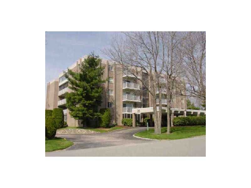 200 Hoffman Ave unit 303, Cranston, RI 02920 - photo 1