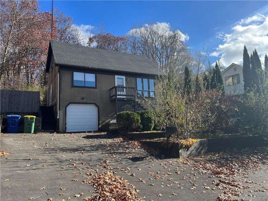 144 Kara Dr, Waterbury, CT 06704 - photo 1