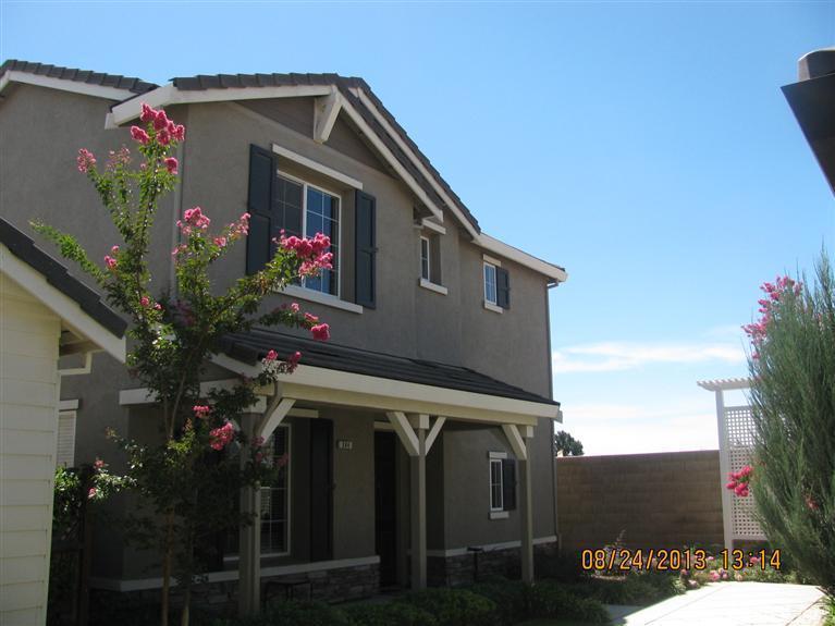 394 Carriage Ln, Oakdale, CA 95361 - photo 1