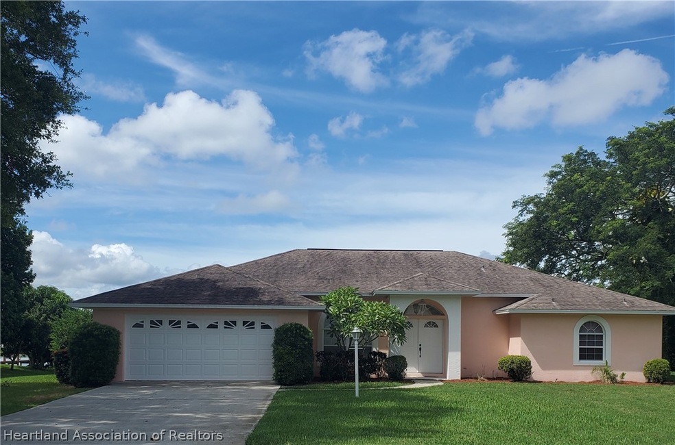 46 Meadowlake Cir S, Lake Placid, FL 33852 - photo 1