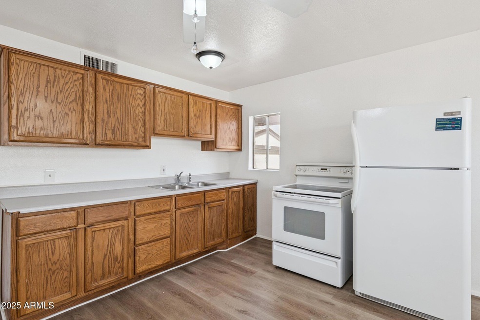 2525 E Willetta St unit a, Phoenix, AZ 85008 - photo 1