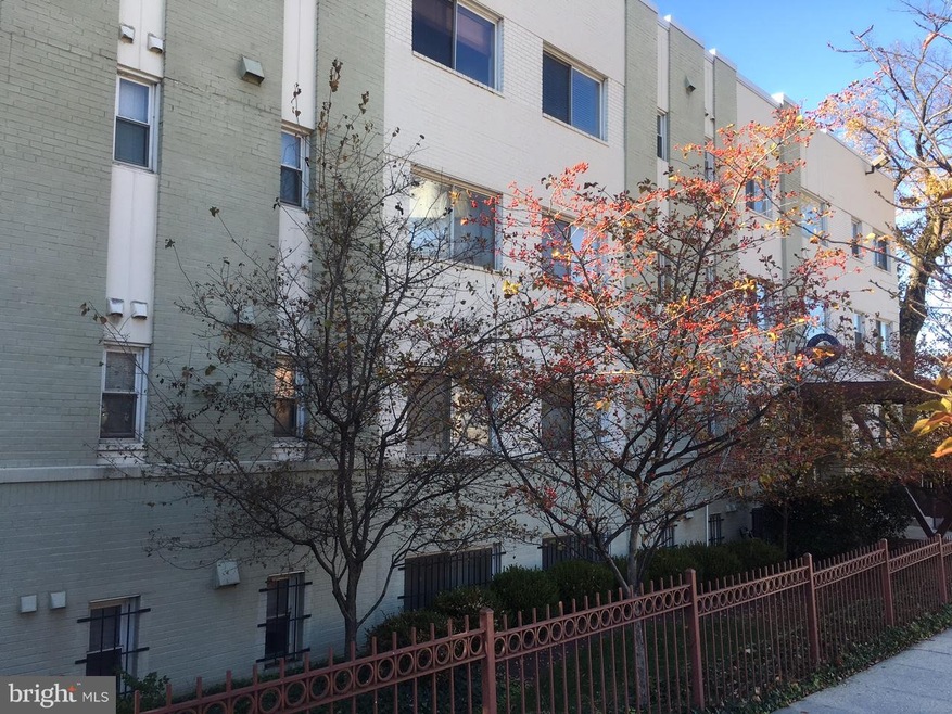 1501 27th St SE unit 407, Washington, DC 20020 - photo 1